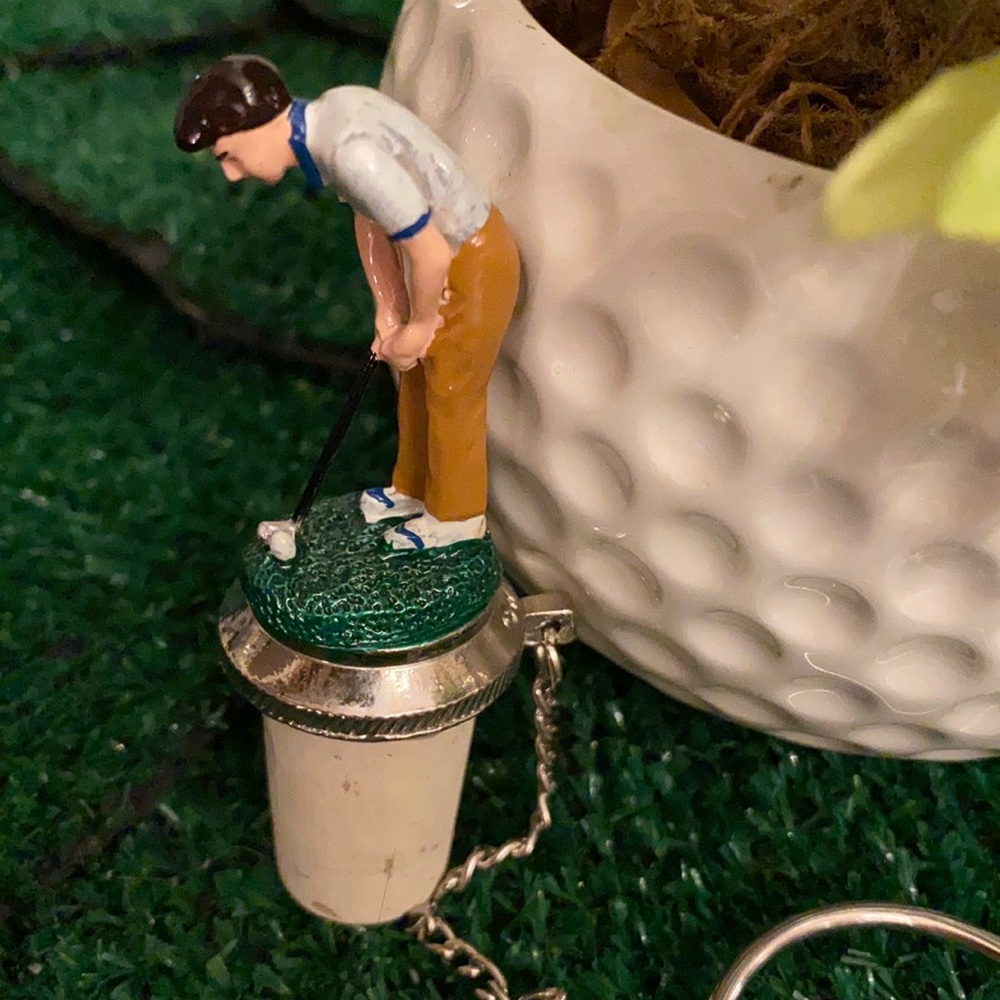 Pewter golfer bottle stopper